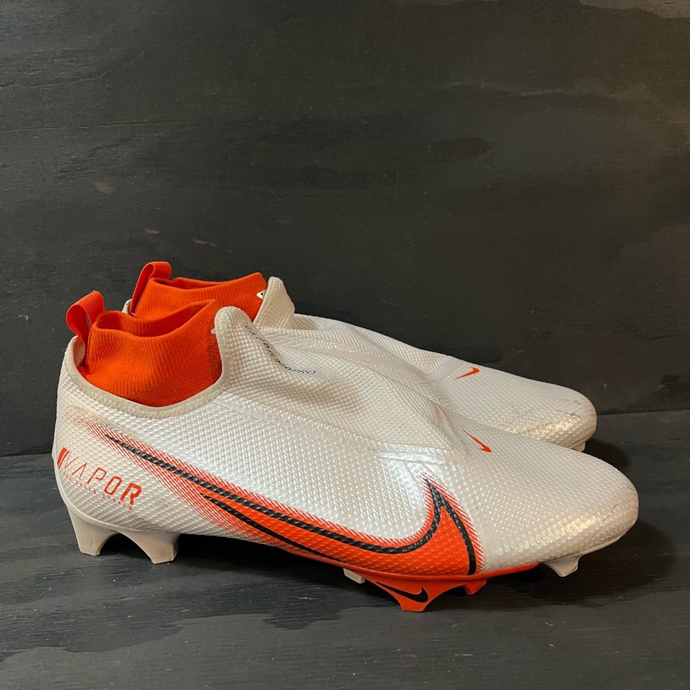 Nike Vapor Edge Pro 360 Men’s Size 15 White Orange Football Cleats AO8277-104